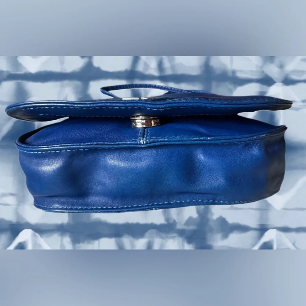Liz Claiborne Vintage Royal Blue Leather Crossbody   NWOT
